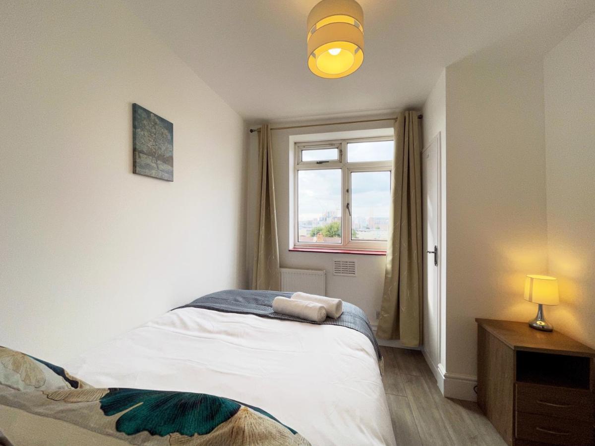 Sophie Place In Vauxhall - 3 Double Beds, 1 Sofa Bed, Spacious Londýn Exteriér fotografie